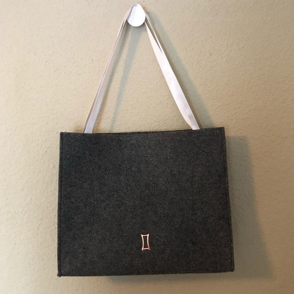 KIT & ACE (Lululemon) Gray Textile Active Tote Bag - Picture 4 of 7